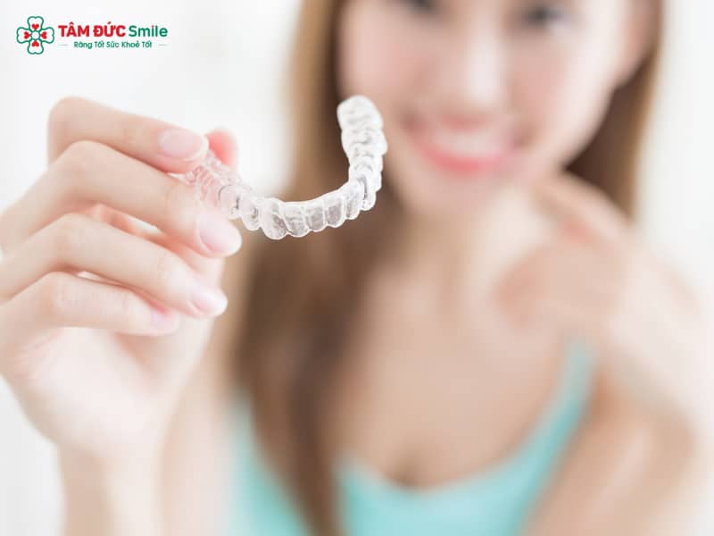 Hàm duy trì trong suốt – Giữ răng ổn định, thẩm mỹ, dễ đeo và vệ sinh tiện lợi