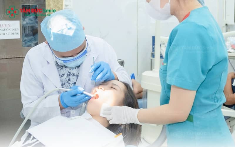 Nên lựa chọn cơ sở nha khoa uy tín để hạn chế sưng viêm sau điều trị