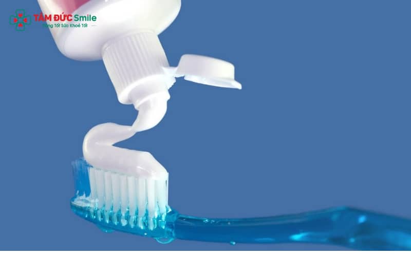 Vệ sinh răng miệng khoa học hỗ trợ kiểm soát và giảm đau nhức răng khôn