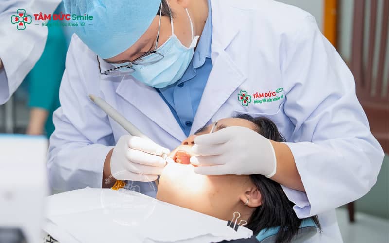 Quy trình bọc răng sứ kim loại tại Nha khoa Tâm Đức Smile – Thực hiện chuẩn kỹ thuật, đảm bảo an toàn