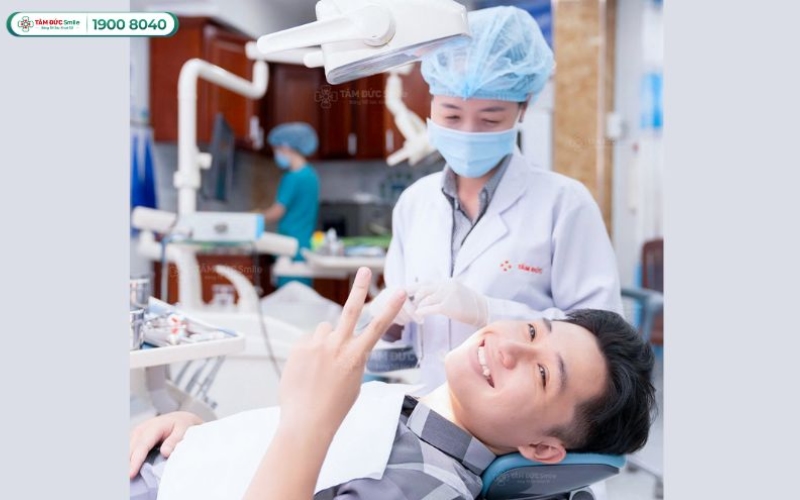 Các dòng sứ cao cấp phổ biến hiện nay: Cercon HT thẩm mỹ tự nhiên, E.max Press bền chắc, phù hợp nhiều tình trạng răng