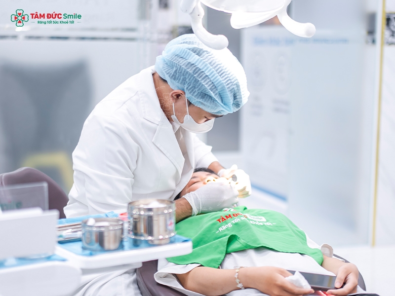 Tần suất cạo vôi thường khoảng 3–6 tháng/lần và được điều chỉnh theo sức khỏe răng nướu