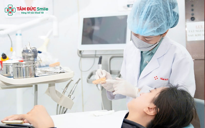 Nếu răng khểnh ảnh hưởng đến thẩm mỹ hoặc sức khỏe răng miệng, chỉnh nha tại Nha khoa Tâm Đức Smile