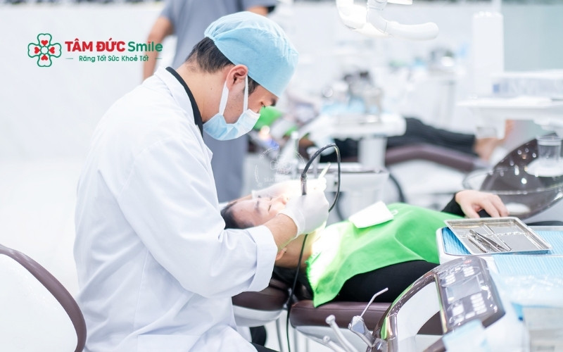 Tại Tâm Đức Smile, bà bầu được bảo vệ tối đa với áo chì chống tia X và sử dụng loại thuốc tê chuyên dụng không gây ảnh hưởng đến thai nhi