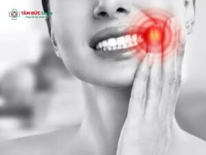 Đau răng có ăn được thịt gà không? Đau răng nên ăn gì, kiêng gì?
