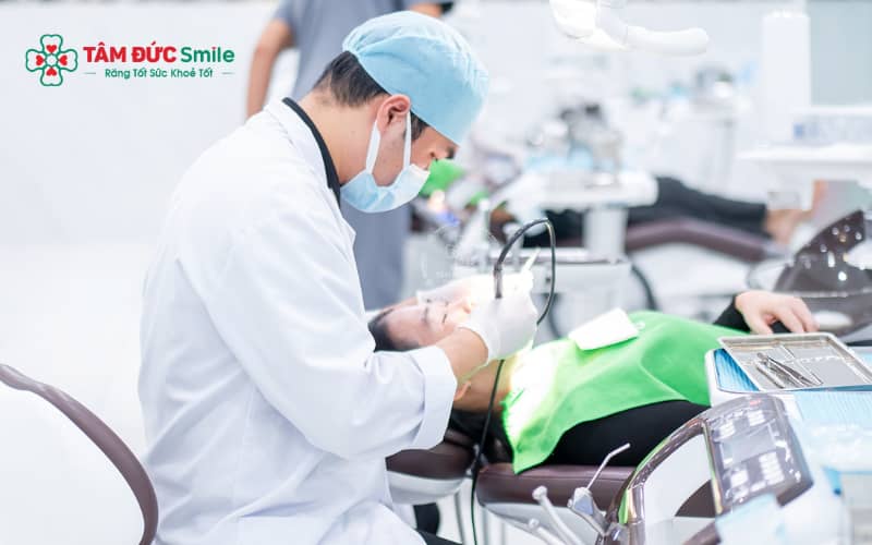 Bọc sứ đúng kỹ thuật an toàn, nếu sai kỹ thuật có thể tổn hại nướu, răng và khớp cắn