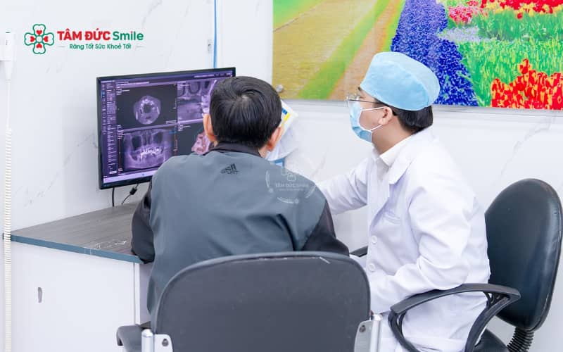 Tay nghề bác sĩ và công nghệ CAD/CAM đóng vai trò quan trọng trong độ bền của răng sứ.