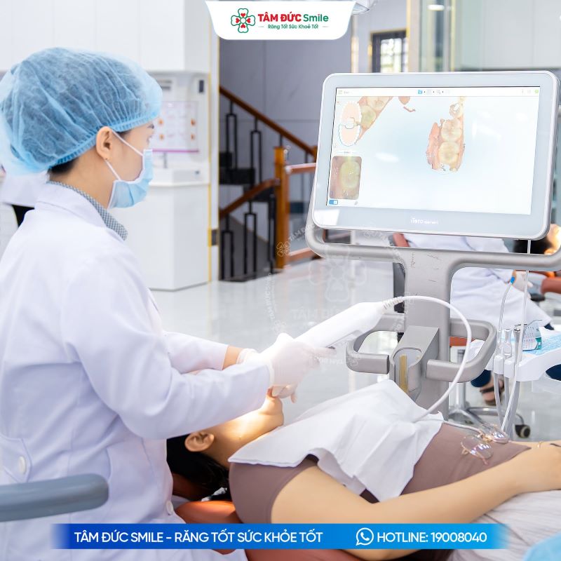 Máy Scan iTero 5D hỗ trợ lấy dấu răng kỹ thuật số và lập kế hoạch điều trị chính xác.