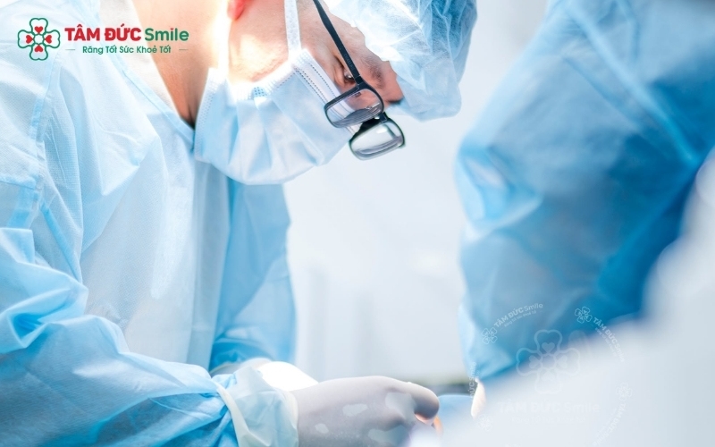 Với kỹ thuật cấy ghép Implant hiện đại, khách hàng hoàn toàn có thể sở hữu răng cửa mới ngay trong ngày để đảm bảo tính thẩm mỹ và giao tiếp.